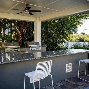  Apartment Designed 2br With Balcony Pool And Gym