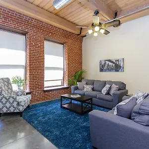  Apartment Posh Loft Walk To Cards And Convention Center United States